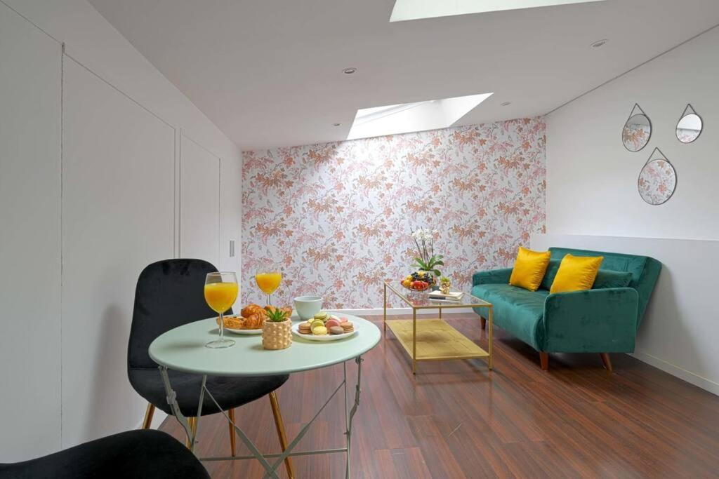 Sublime Appartement -Versailles Esterno foto